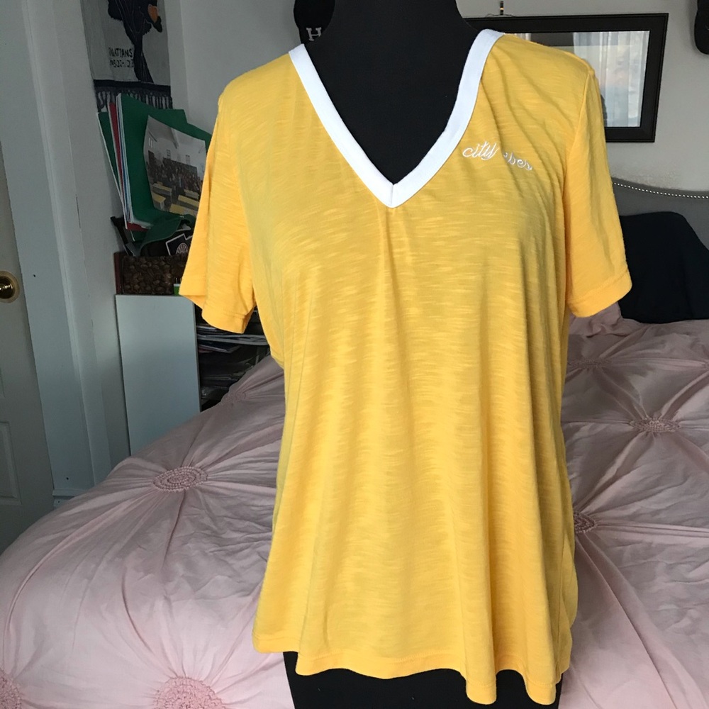 Rue21 Summer Vneck